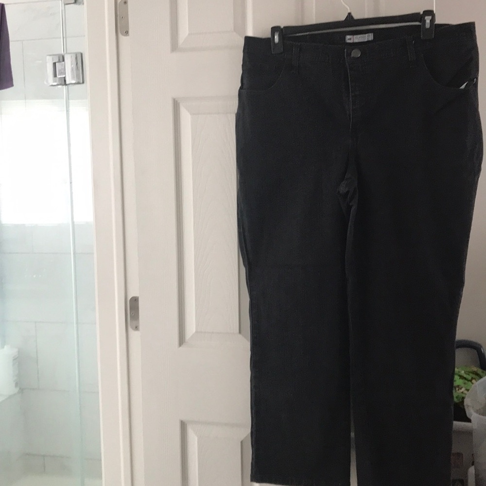 Black washed jeans (petite)